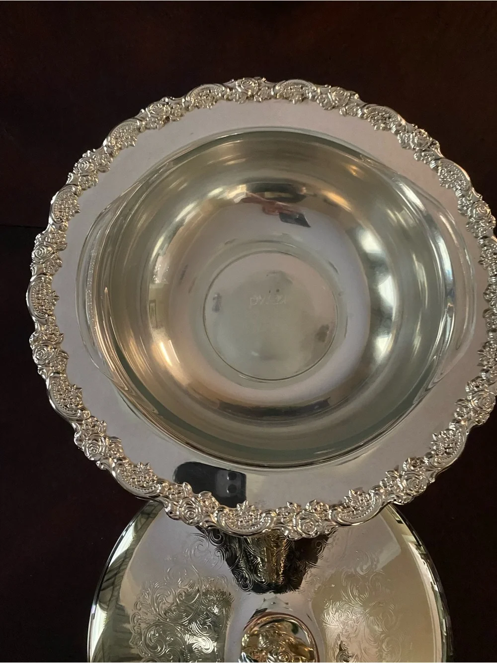 Silver Covered Serving Dish with Decorative Lid and Pyrex dish 12 inches - Picture 7 of 15